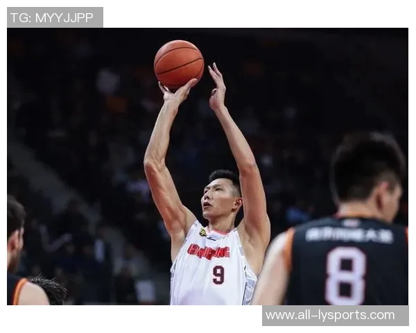 万项代表杜利亚伊足球学院首秀表现出色助力球队大胜对手